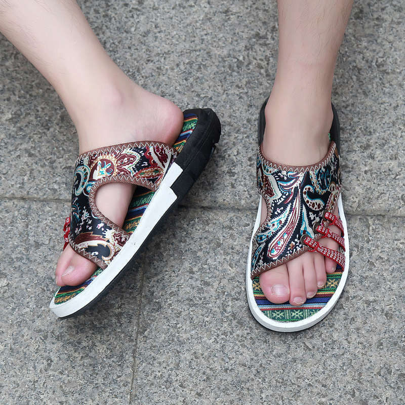 2025 New Designer Sandals Large Fashion Thick Bottom Slippers Summer Jackets Outdoor Men's Beach Sandals Fashion Flip Flops