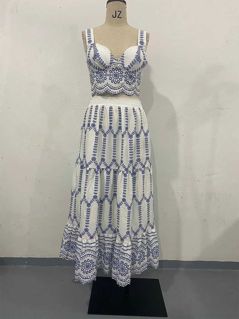 Two Piece Dress Half leather two-piece womens clothing 2025 summer new sexy printed shoulder strap bra and long Dr womens clothing set Y250315ELE1