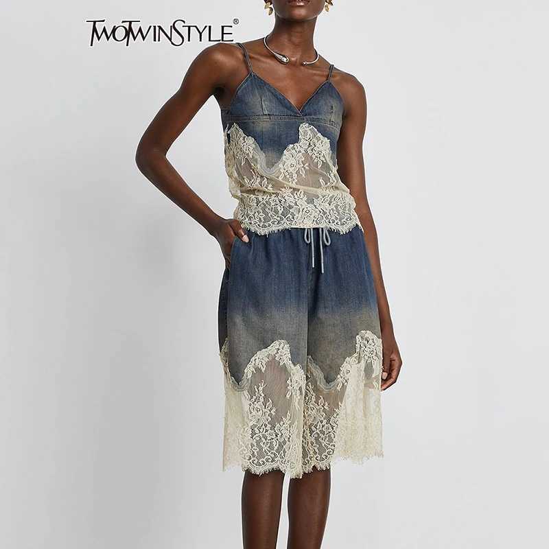 Women's Two Piece Pants TWOTWINSTYLE Patchwork Lace Two Piece Set For Women V Neck Slvelss Vest High Waist Kn Length Pant Chic Denim Sets Female 