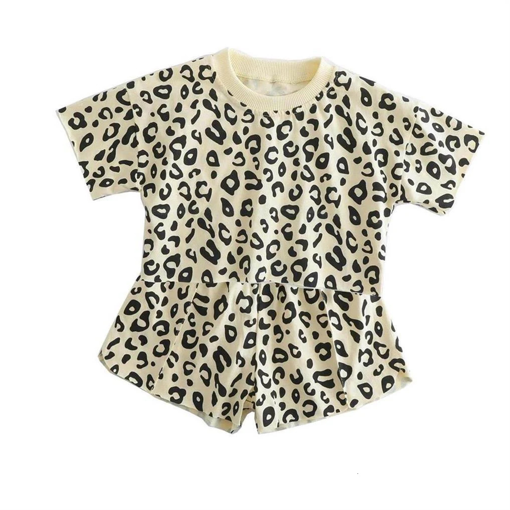 Fashion baby girl set casual summer clothing mother and child leopard print cotton short sleeved Tshirt childrens 250312