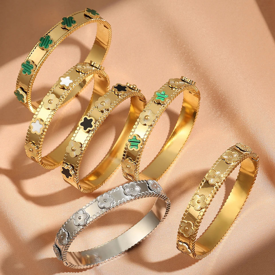 ZAKOL Trendy Lucky Five Leaved Flower Stainless Steel Bangles For Women Girls Gold Color Metal Wristlet Bracelets Jewelry Gifts 250313