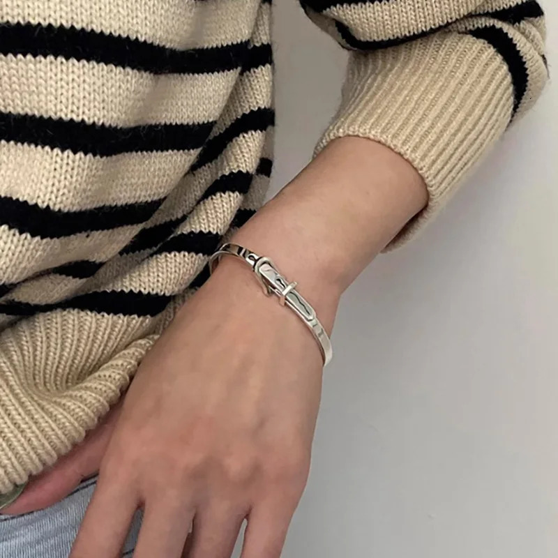 Foxary Silver Color Belt Geometric Bracelet Suitable for Female Couples Fashion Retro Creative n Personalized Birthday Jewelry Gifts 250313