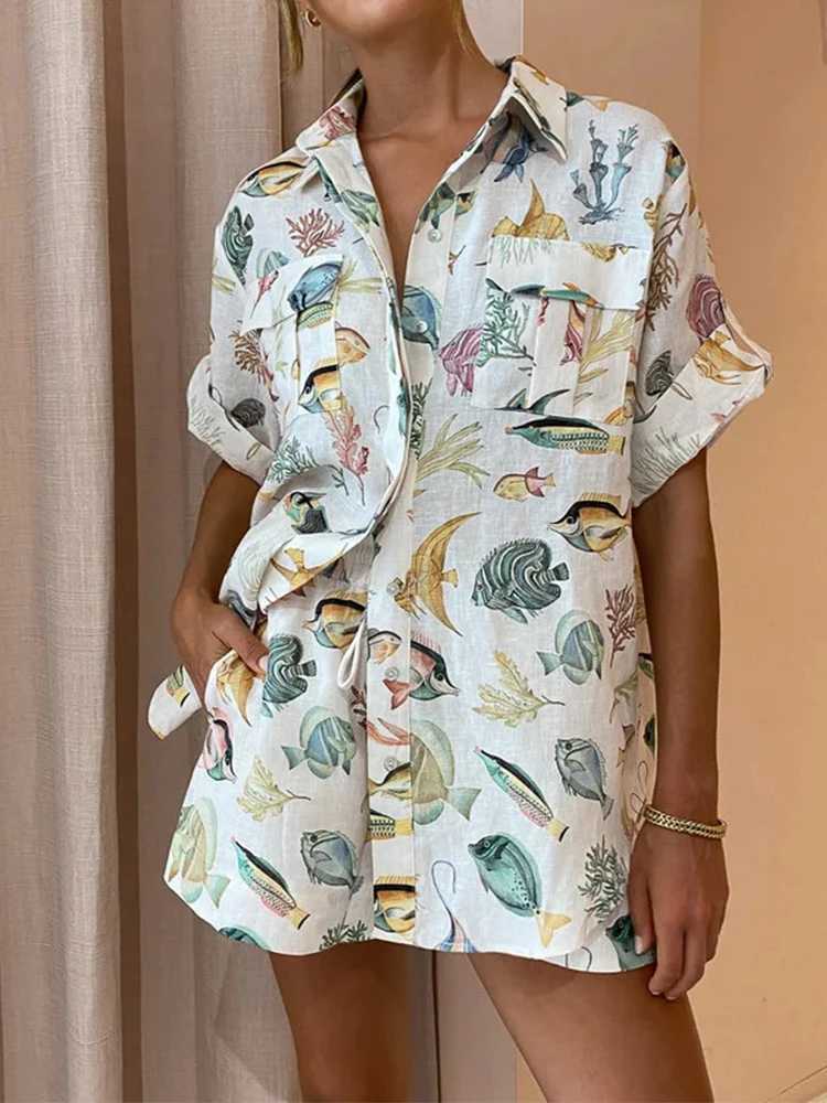 Women's Two Piece Pants Fashion Fish Print Short Set Flip Collar Botton Loose Top+Drawstring Shorts 2-piece Set Summer Beach Womens Wear Y250315X