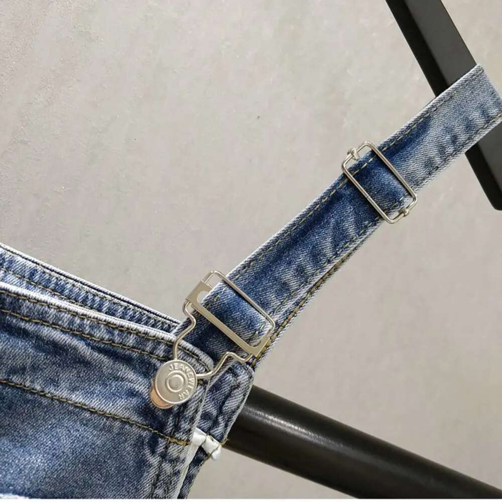 2025 New Fashion Beaded Women's Denim Pants Summer Casual Designer Loose Rivet Piercing jumpsuit Women's Jeans Street Wear4
