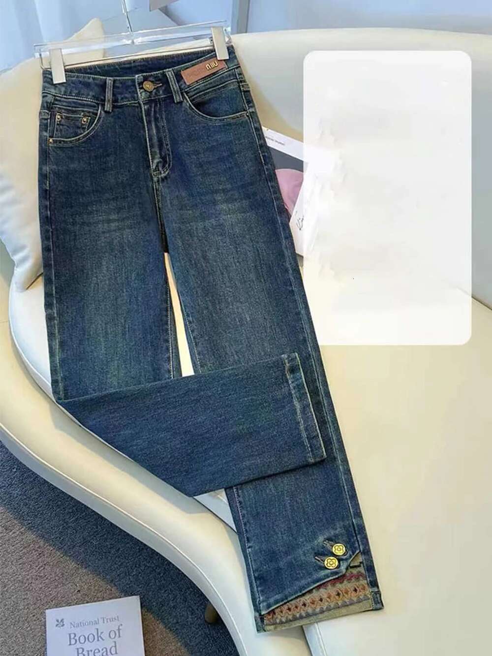 2025 New Women's Spring/Summer Bohemian Style Exquisite Embroidery and Ankle Denim Pants Designer Fashionable Retro High Waist Slimming Blue Drai