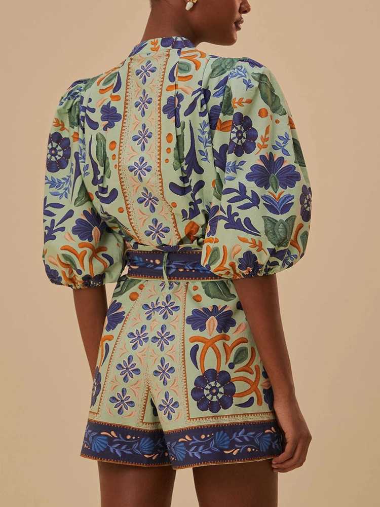 Women's Two Piece Pants TWOTWINSTYLE Printing Two Piece Set For Women Stand Collar Half Slve Shirt High Waist Loose Shorts Casual Sets Female Clo