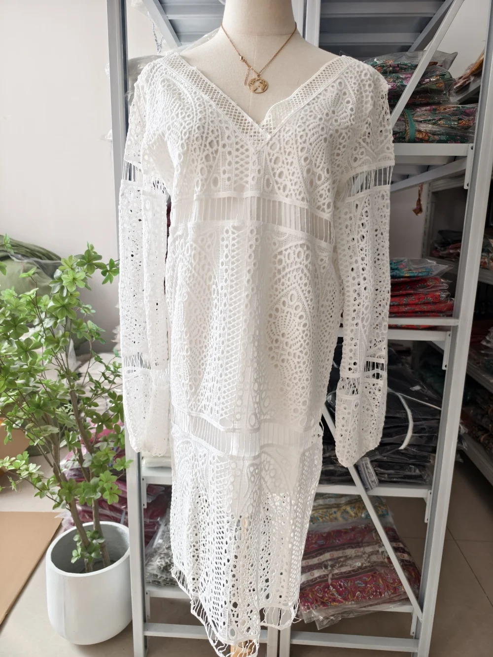 Happie Queens Women White Long Sleeve Beach Sexy Hollow Out Bohemian Mini Dress Lady Deep V-neck Open Back Boho Sundress250312