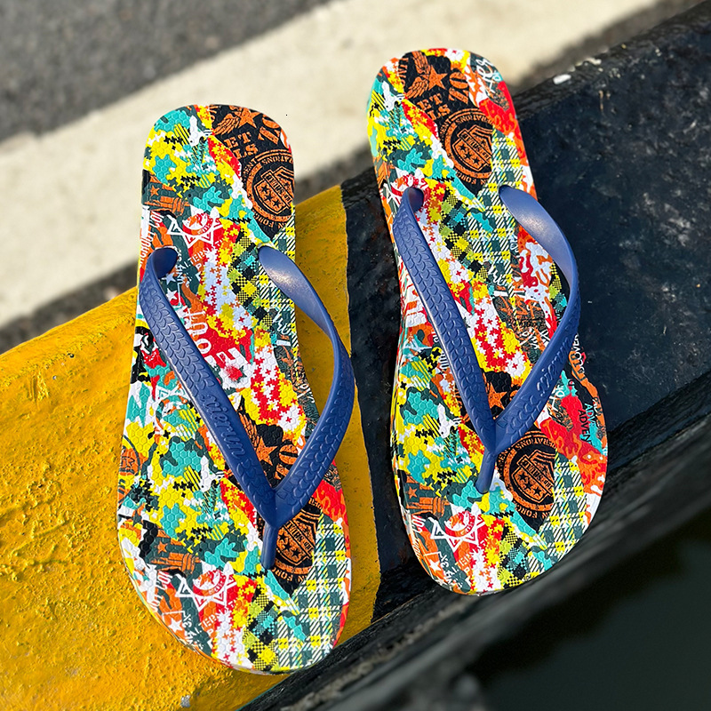 2025 New Designer Sandals Herringbone Slippers For Spring And Summer Outdoor Sports Slippers Indoor Feeling Of Stepping Feces Soft Soled Men Clip On T