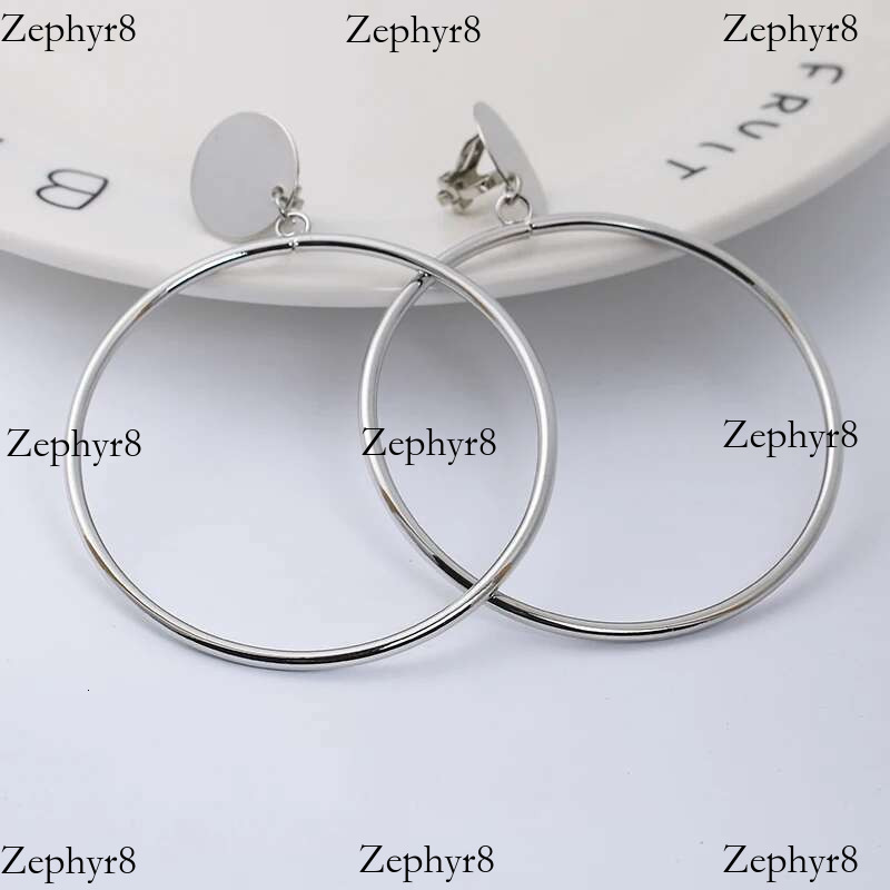 2025 New model Simple Fashion Gold Sier Plated Geometric Round Pierced Clip Earring for No Hole Women Big Hollow Ear Clips Jewelry