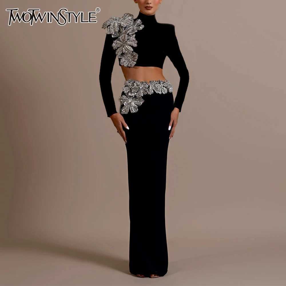 Two Piece Dress TWOTWINSTYLE Solid Spliced Diamonds Two Piece Set For Women O Neck Long Slve Top High Waist Skirt Temperament Slim Sets Female Y250315