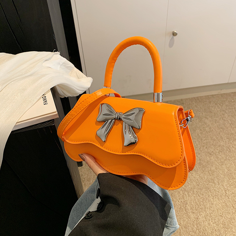 2025 New Designer Shoulder Bag Exquisite Banquet Bag Cute Bow Women's Handbag Women's High End Small Square Bag