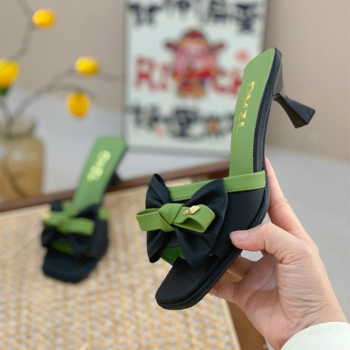 Free shipping new slippers women sandals fashion comfortable outdoor daily bow tie mid heeled shoes beige black