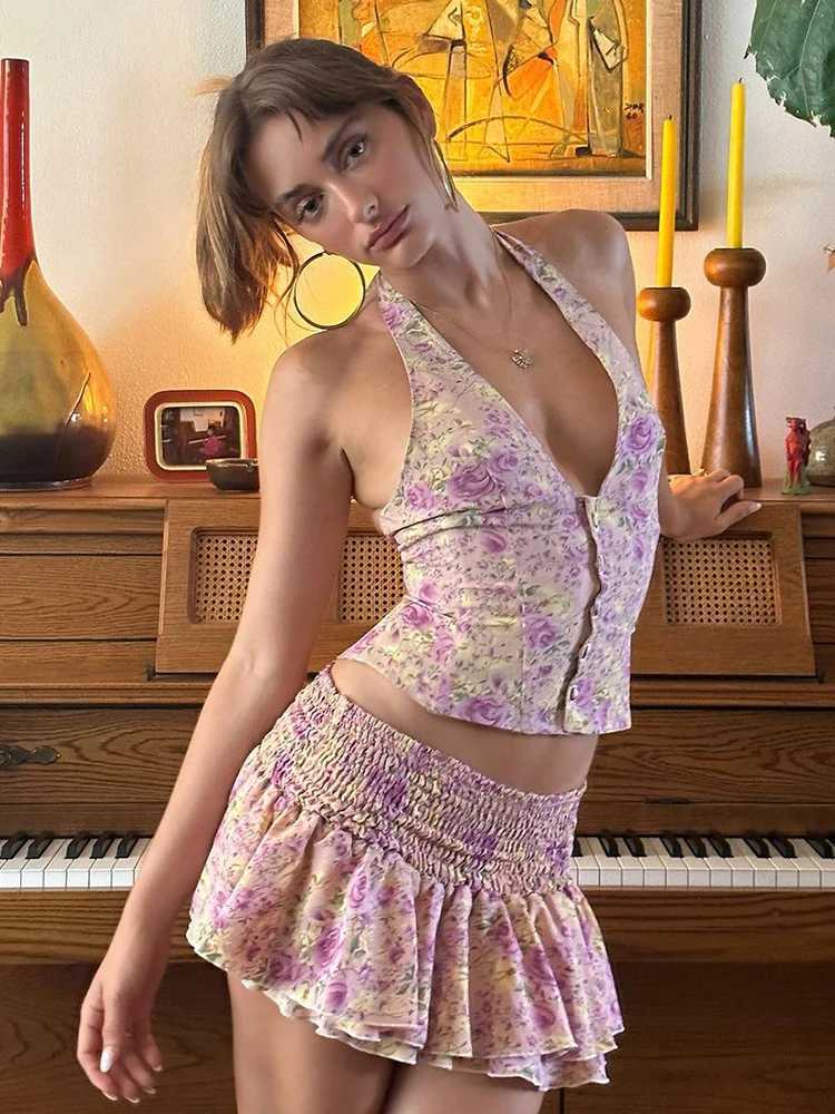 Two Piece Dress Articles Sexy Slvel Printed Two Piece Set Womens Button Ceiling Vest Lace Hundred Fold Mini Skirt Set Beach Wear 2025 Y250315HDYC