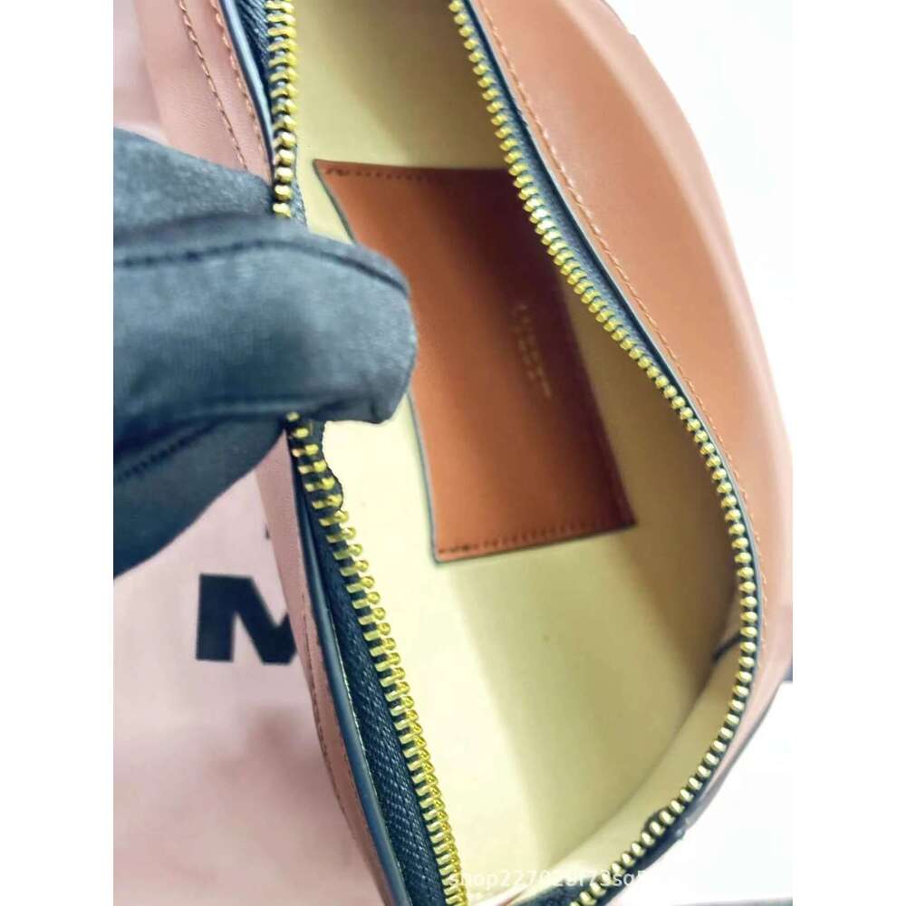Classic IM SKANO Black Shoulder Cowhide Leather Rivet Half Crescent Waist Bag