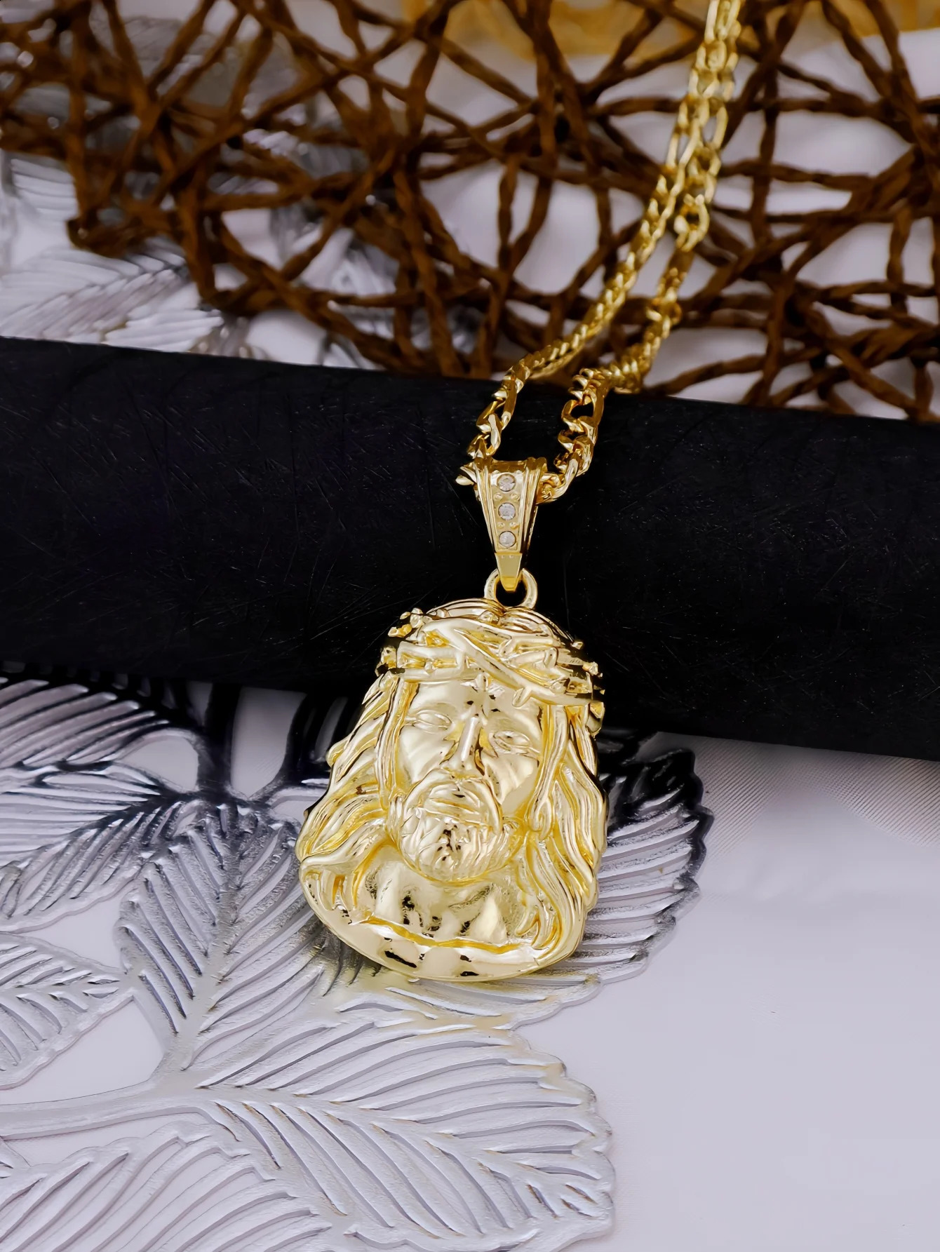 2 size hiphop punk style God Jesus Head y goldplated pendant necklace Figaro chain mens jewelry 250317