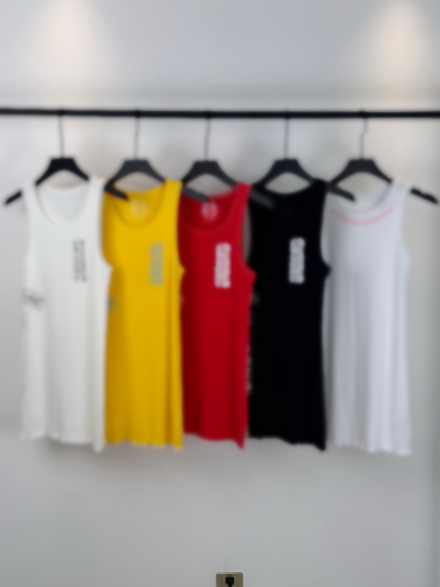 25SS WOMEN TANKS TOP T SHIRT New Summer Lapel Neck Short Sleeve Fashion Designer Dresses Brand Same Style Dress c0318