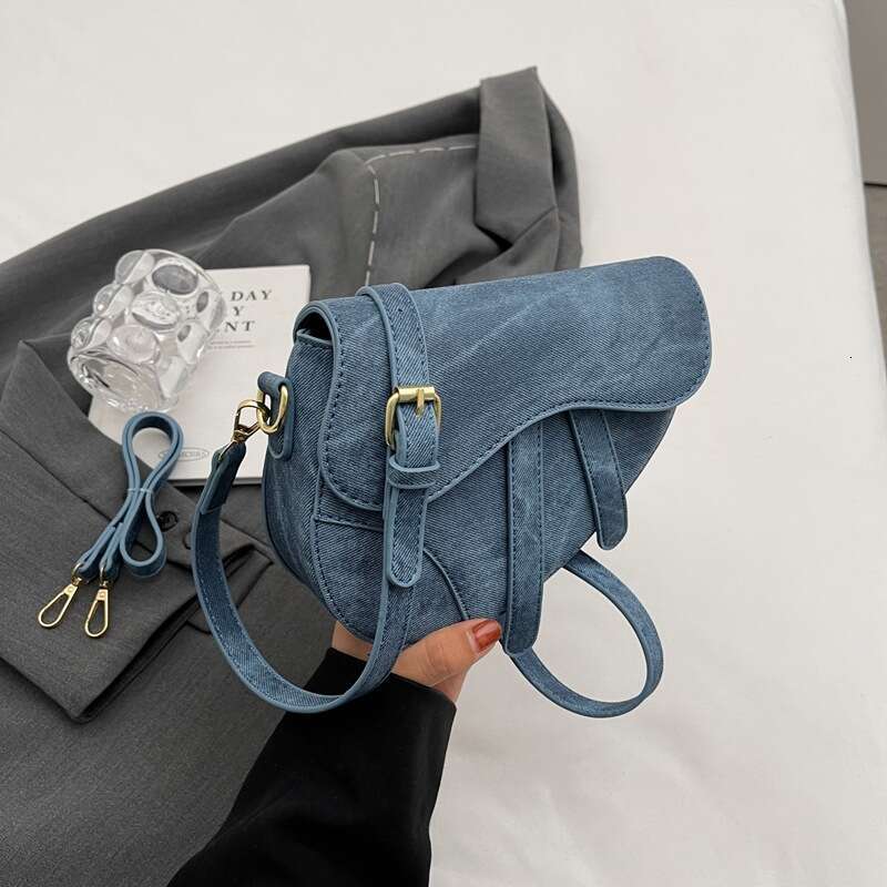 Saddle denim pattern shoulder crossbody mother and daughter sized women's mini bag, 2025 temperament versatile new trend clothing ins