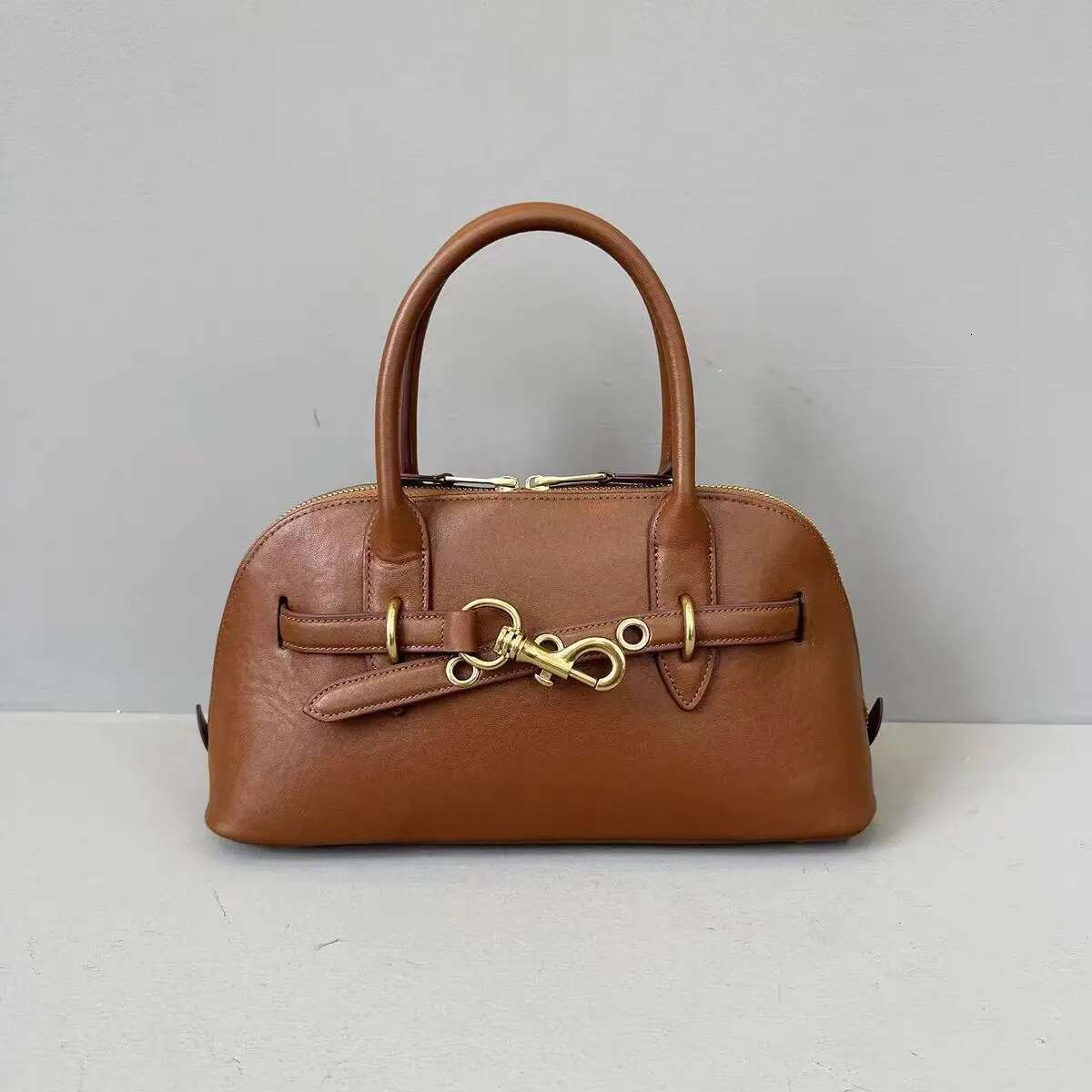 New Aventure Shell Baotou Layer Genuine Leather Retro Handbag, High End Briefcase, Cross Border Trend