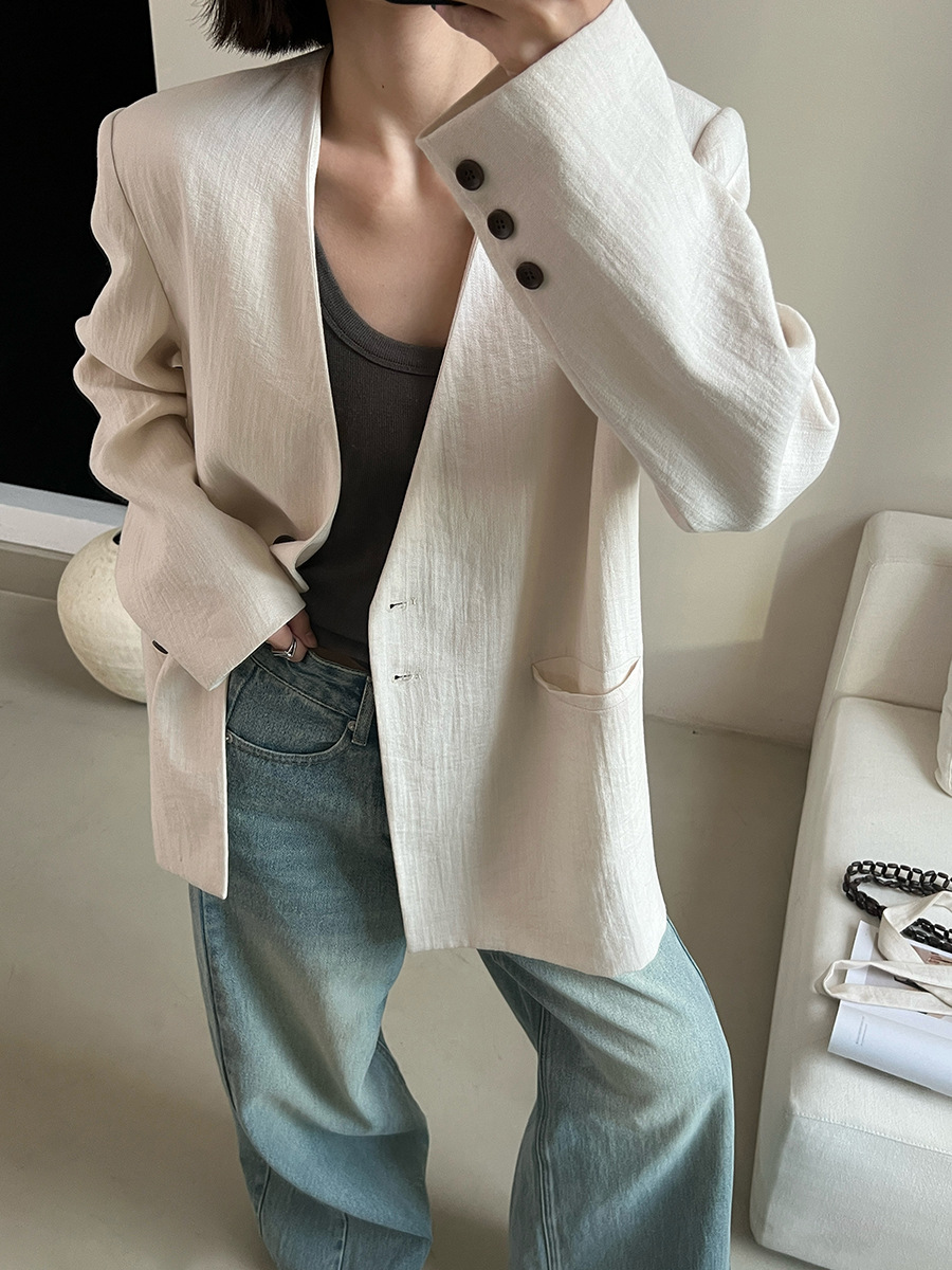 G314Elegant Spring Casual Wear with Korean Influence - Stylish Ribbon Detailed V-Neck Set