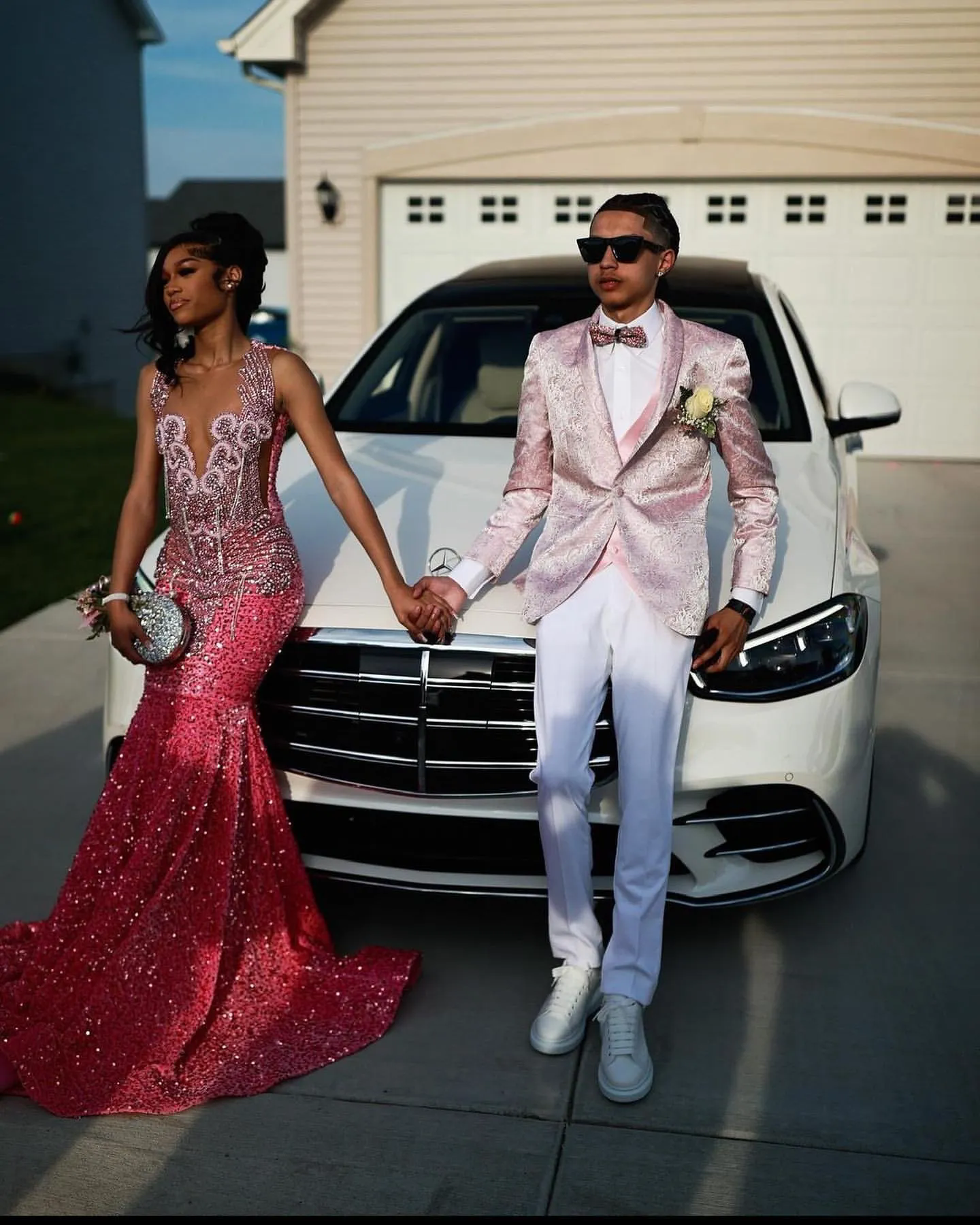 Pink Sequins Dust Mermaid Prom Dress Black Sheer Neck Beaded Evening Elegant African Formal Dresses For Women 2025