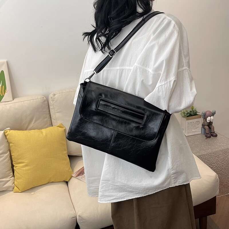 Korean version women's large capacity simple single shoulder diagonal cross hand-held grab bag envelope 2025 temperament versatile new trendy clo
