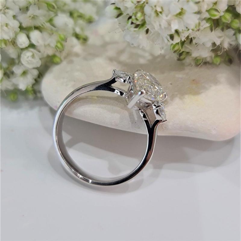 Jewelry 2.0 Ctw 3 Stone Pear Cut Lab Diamond Engagement Ring in 14K White Gold E VS1 Pear CVD Lab Grown Diamond IGI Certified Wedding Gold Ring