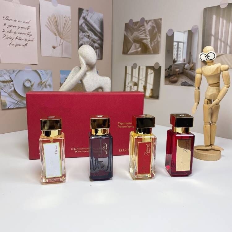 Unisex Perfume Set 4*35ml 540 Satin Mood rose Red Box Natural Spary Collection decouverte pour femme Discorery collection for her Set Fragrance