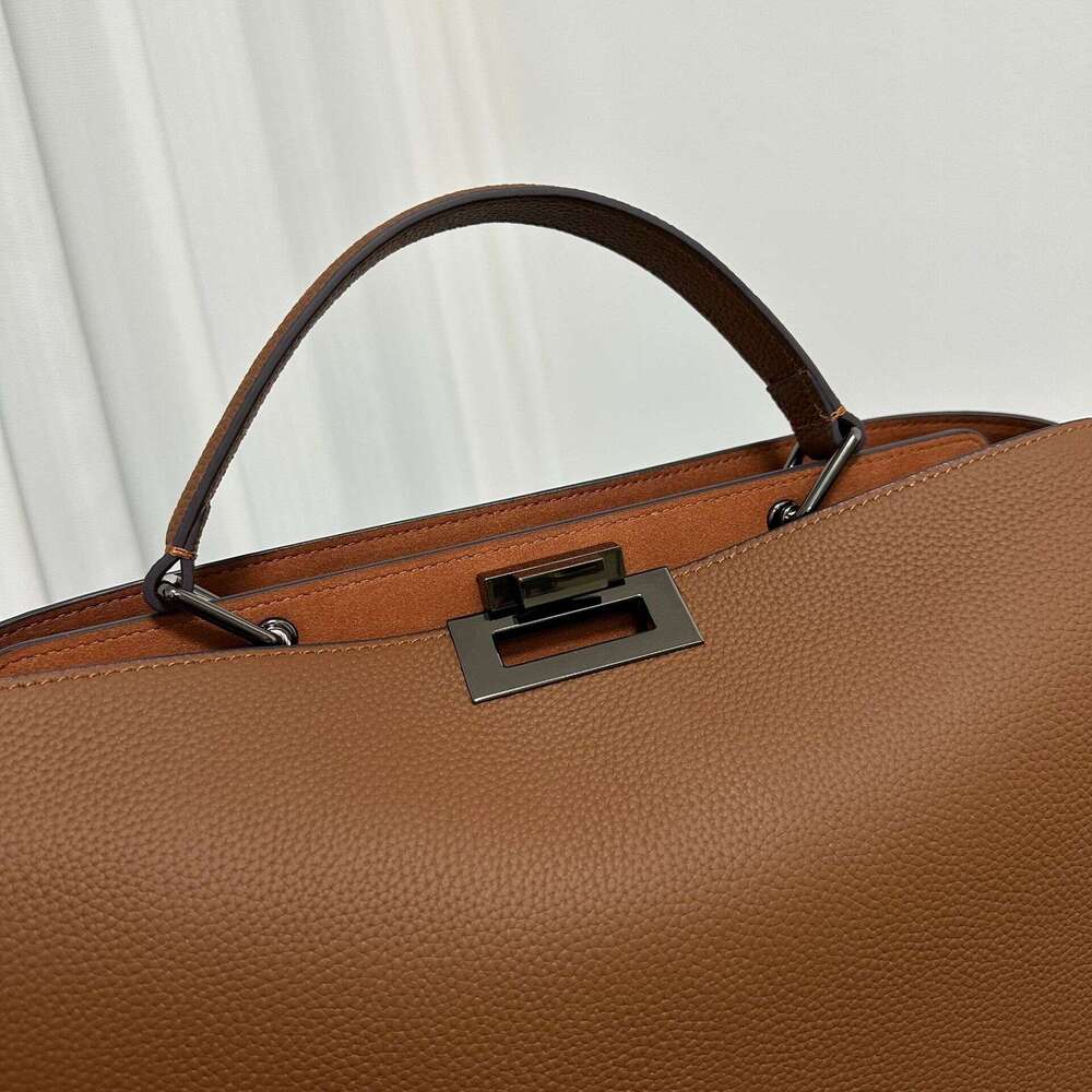 New Korean Version Of Top Layer Cowhide Handbag, Briefcase, Casual Shoulder Backpack, Large Capacity Business Bag