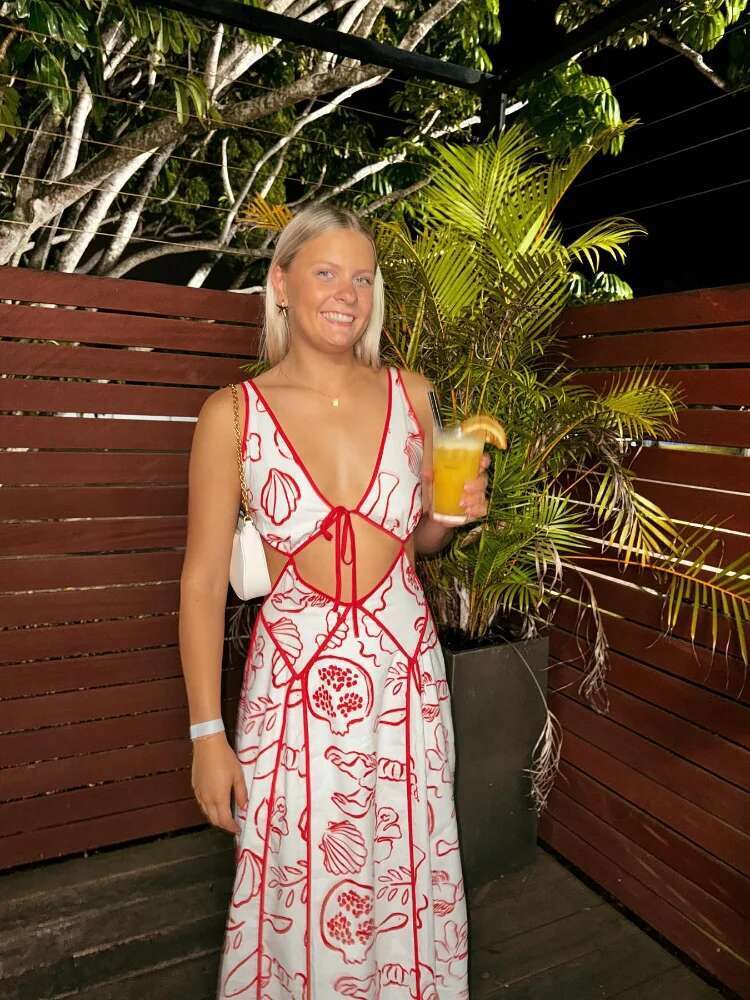 2025 new women's fashionable printed lace up slim fit designer dress with sexy hollow out backless sleeveless long skirt, new beach party robe5