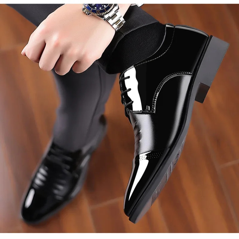 Men Dress Shoes Patent Leather Oxford Shoes Male Formal Big Size 38-48 Handsome Men Pointed Toe for Wedding 250314