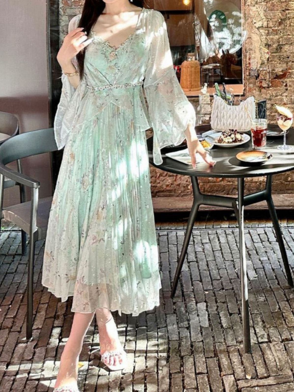 L123 Summer new style French retro dress for women Hepburn style V-neck chic long skirt