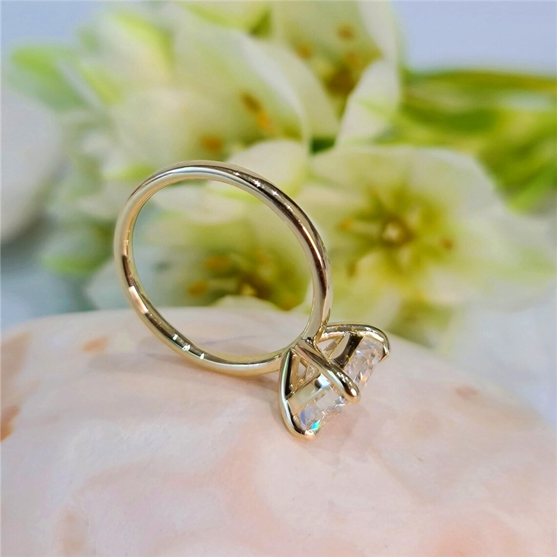 Jewelry 14K Yellow Gold Radiant Lab Grown Diamond Engagement Ring CVD Lab Grown E VS1 Radiant Cut Diamond Solitaire Promise Womens Gold Ring