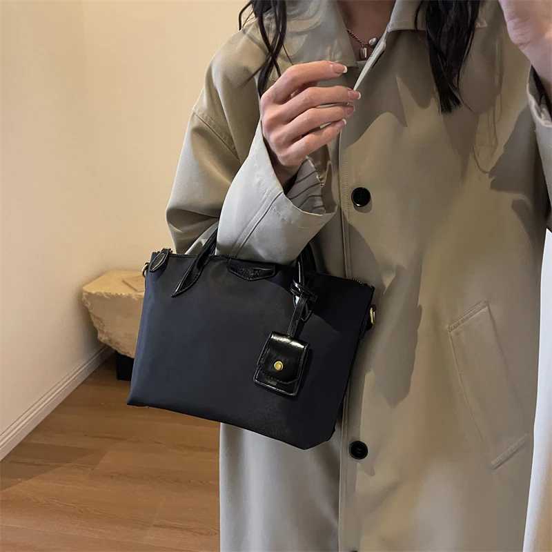High quality brand top bag suitable for warm Oxford cloth mini Shoder shopping bag handbag with pendant 2024 designer luxury handbag Y250321