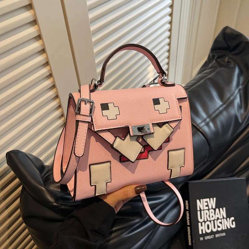 2025 New Platinum High-End Splicing Portable Women's Kelly Shoulder Small Square Versatile Doll Niche Bag