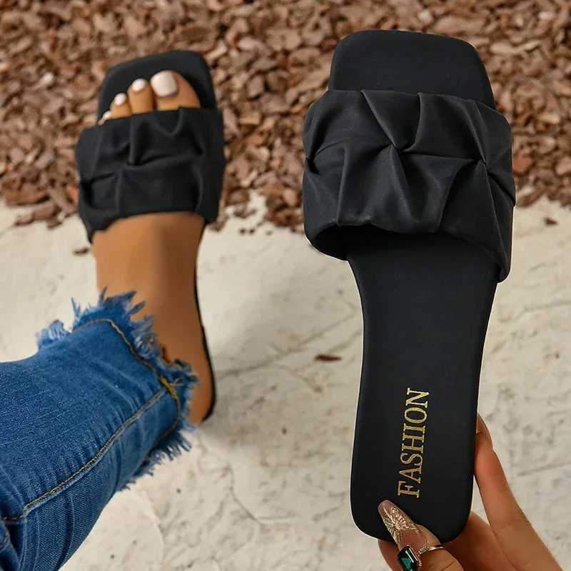 Folding summer slider womens trend flat outdoor womens flat sandals womens flip sandals 2024 Korean design womens shoes green khakiT250317