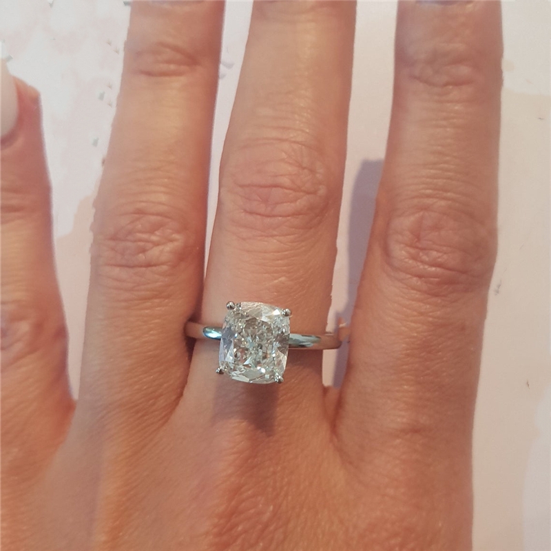 Elegant 3.0 CT Cushion Lab Diamond Engagement Ring with IGI Certification Hidden Halo for Weddings