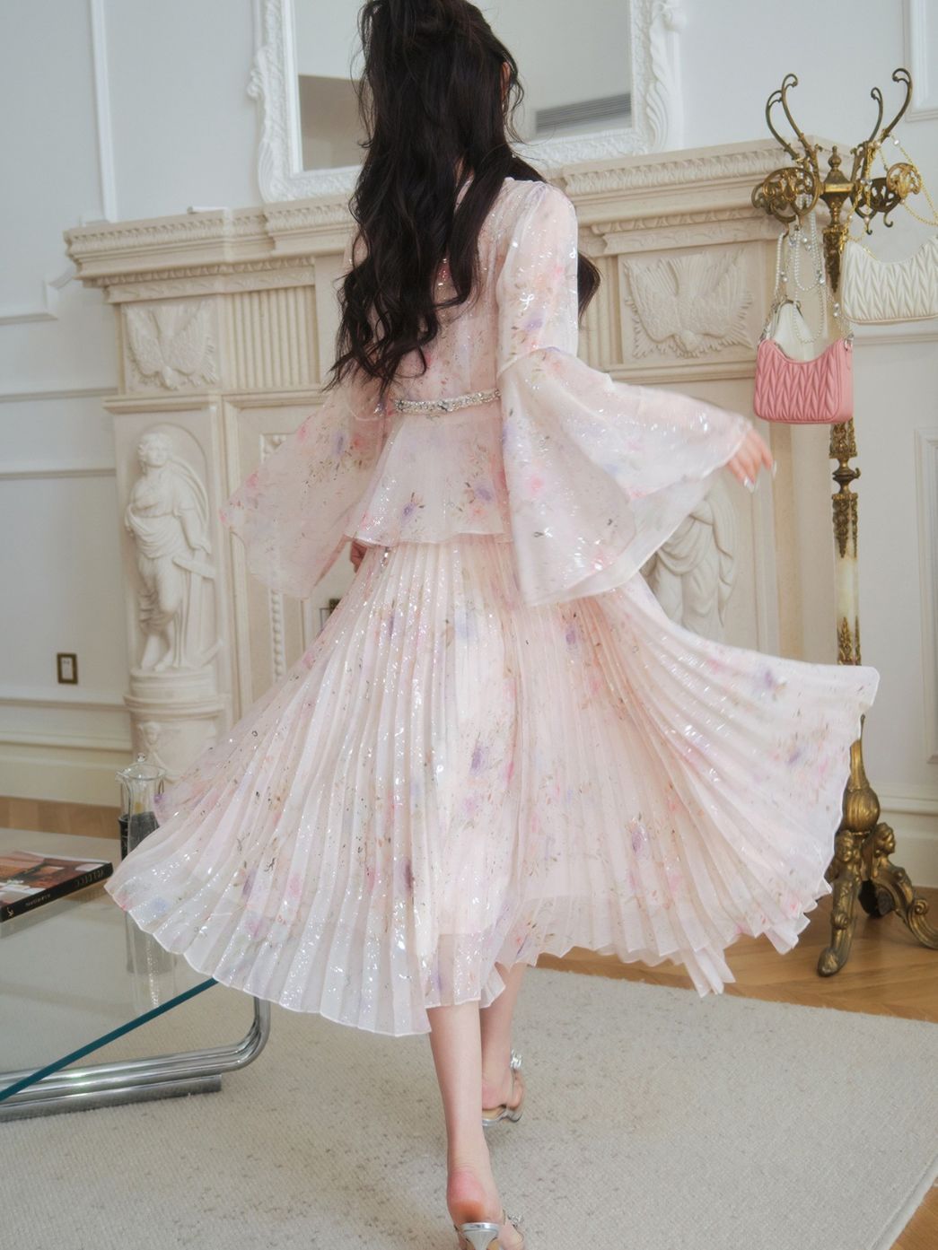 L123 Summer new style French retro dress for women Hepburn style V-neck chic long skirt