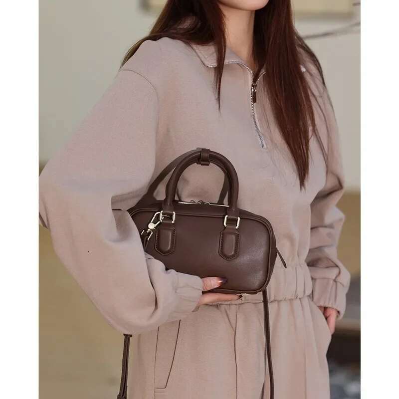 Boston Bowg Pillow Package 2024 Handbag Women's Genuine Leather Shoulder Crossbody Bag