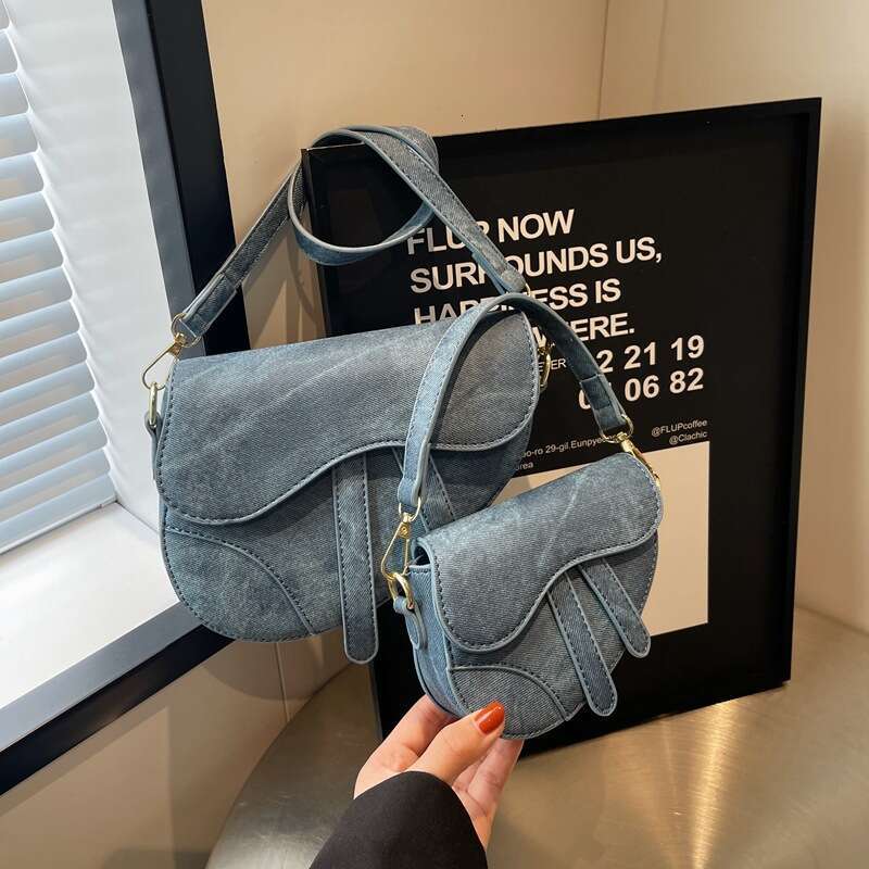 Saddle denim pattern shoulder crossbody mother and daughter sized women's mini bag, 2025 temperament versatile new trend clothing ins