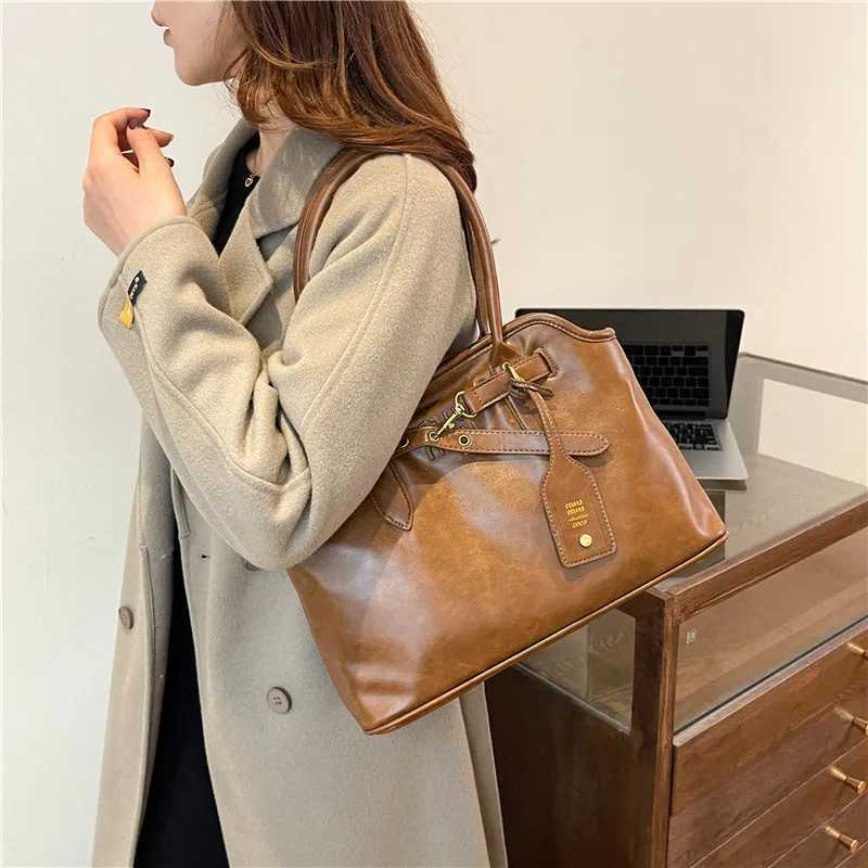 Popar leather handbag womens handbag designer messenger bag luxury cross shaped bag classic shoe bag Y250321