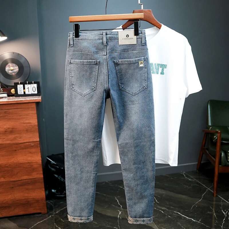 2025 new soft and elastic fashionable slim fit corrugated denim pants men's spring straight leg high street pants elastic waist retro casual desi