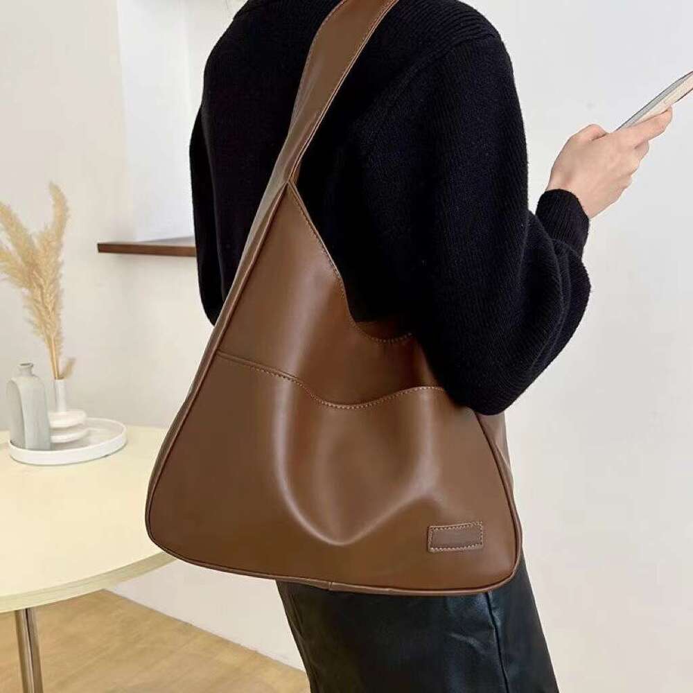 Large Capacity for Women Spring/Summer Soft Leather Bucket Commuter Tote College Student Classroom Shoulder Bag 2025 Versatile New Trendy Clothing Ins