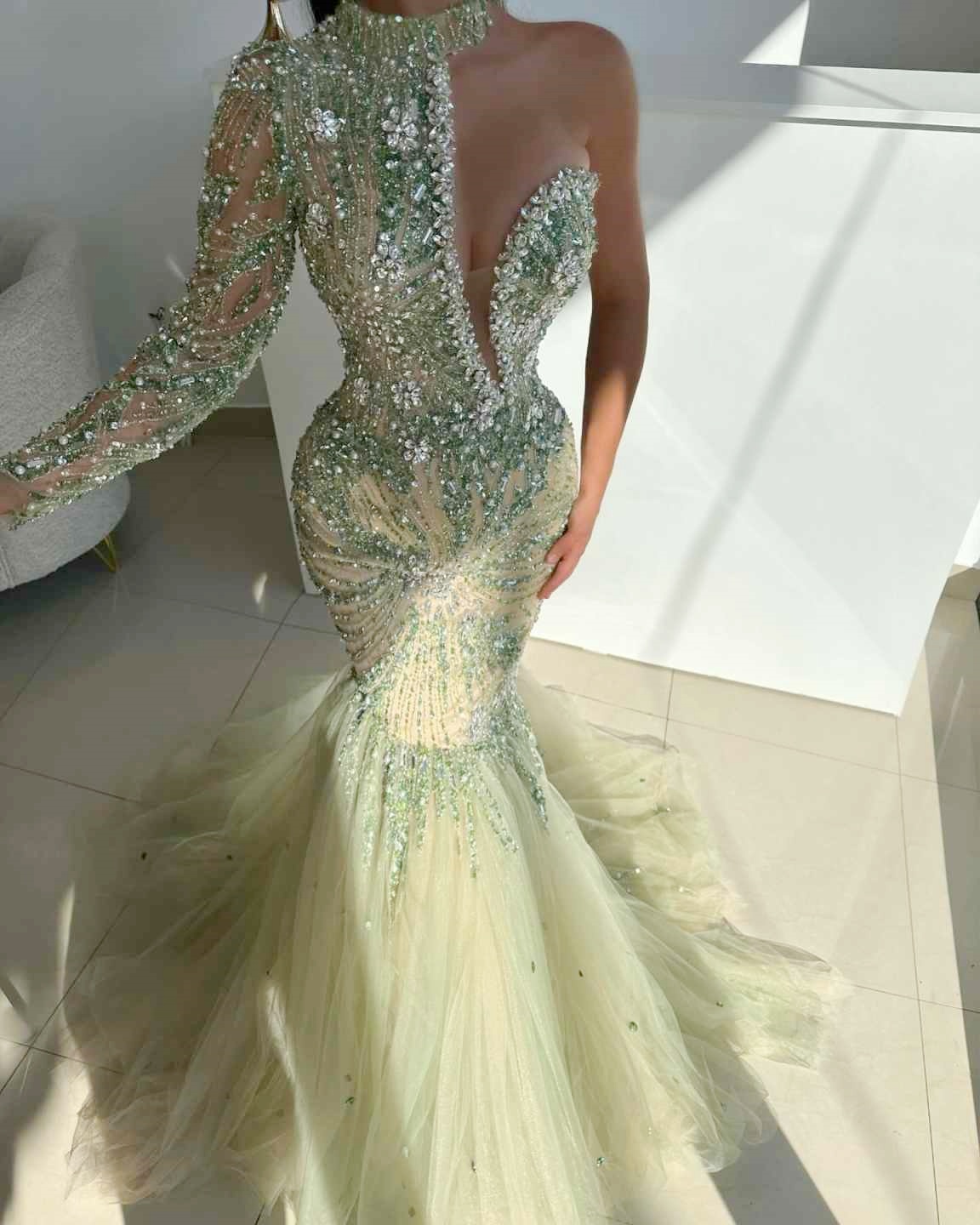 Sexy Mermaid Evening Dresses For Women One Shoulder Long Sleeves Gown Sequins Crystal Pearls Sweep Train Party Customized Dress