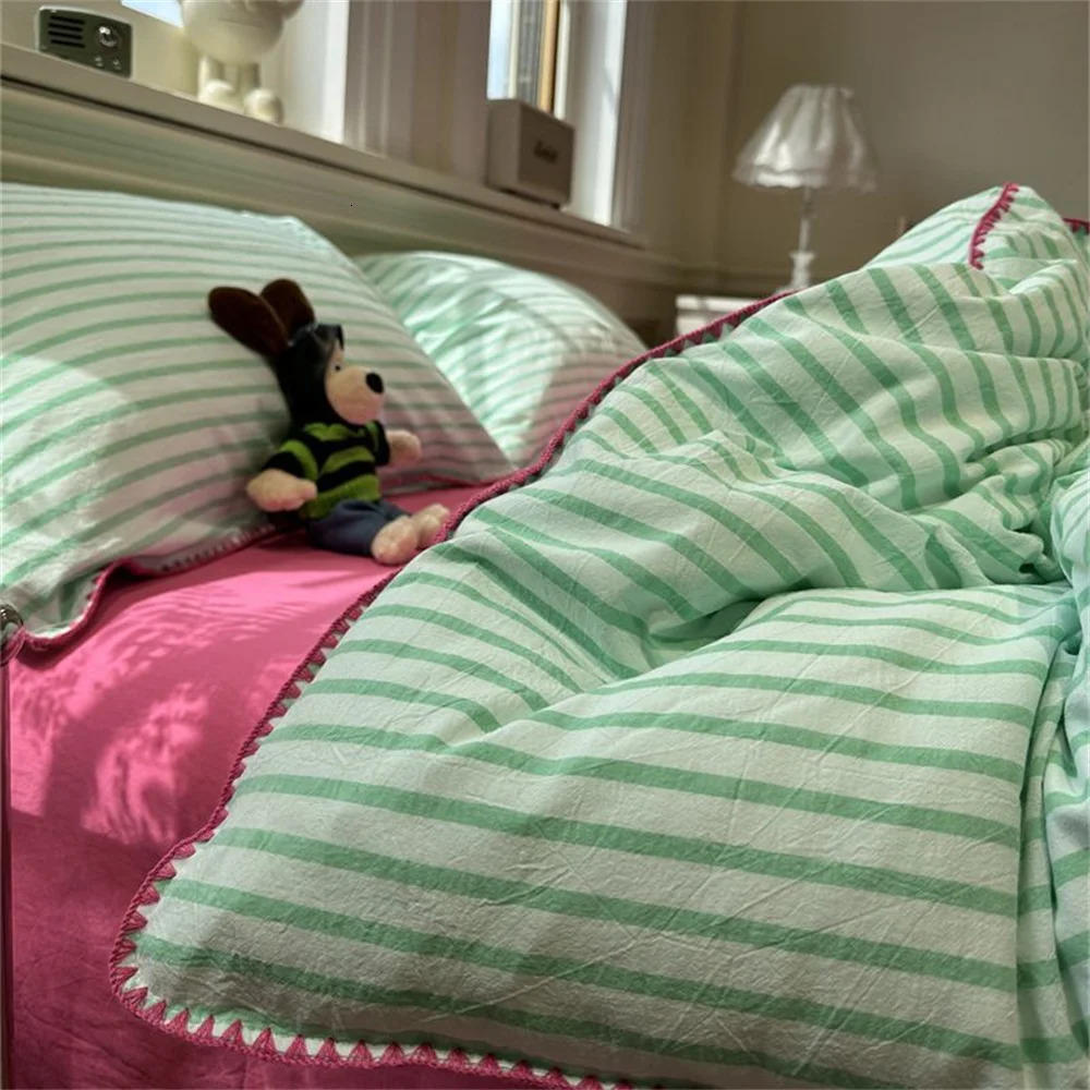 Ins Nordic Stripe Duvet Cover Set Minimalist Quilt Cover and Sheet Pillowcase Washed Cotton Home Bedding Boys Adults Bedclothes 250317