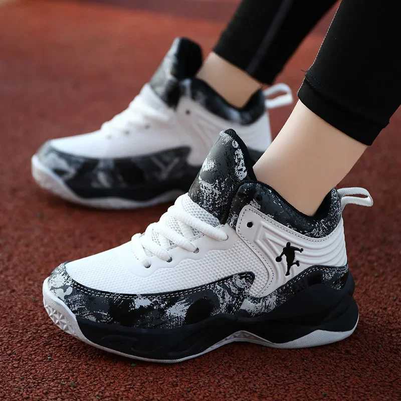 New Arrival New Boys Brand Basketball Shoes for Kids Sneakers Thick Sole Non-slip Children Sports Shoes Child Boy Training Athletic Shoes T250317
