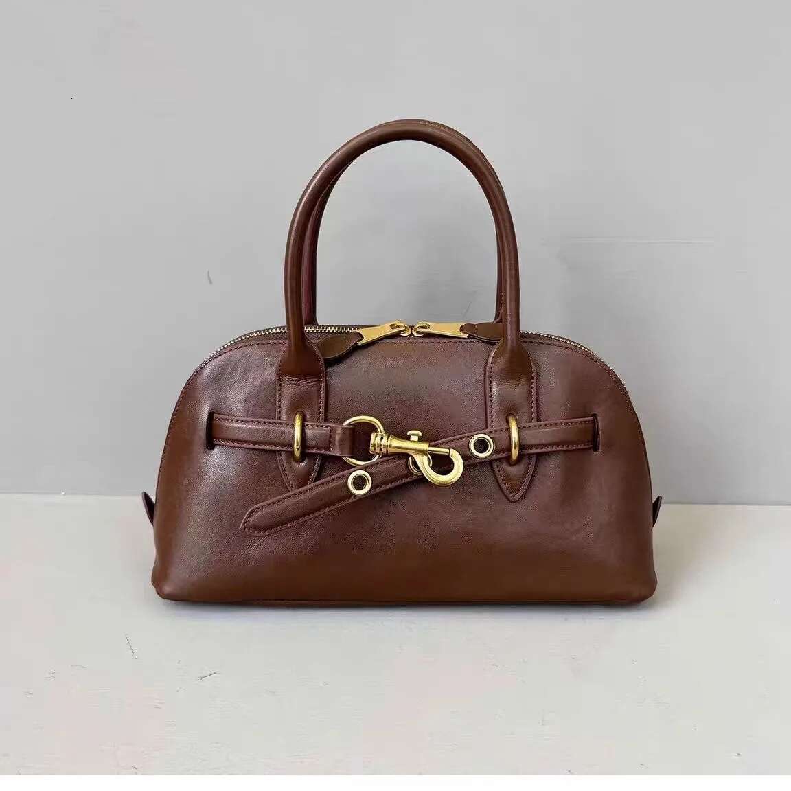 New Aventure Shell Baotou Layer Genuine Leather Retro Handbag, High End Briefcase, Cross Border Trend