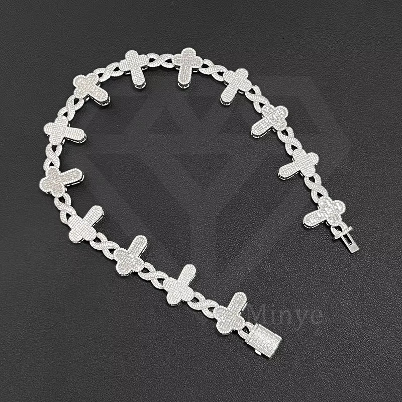 Hip Hop Jewelry Brass Inlaid Cubic Zirconia 18k Gold Plated Dainty Cross Necklace Cross Iced Out Cuban Link Chain Necklace