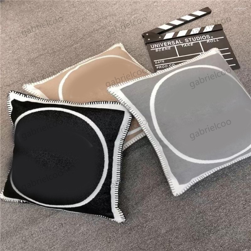 Pillow Designer Decorative Luxury Fashion Square Sofa Pillows Letter Printed Home Textiles Pillowcase With Inner S