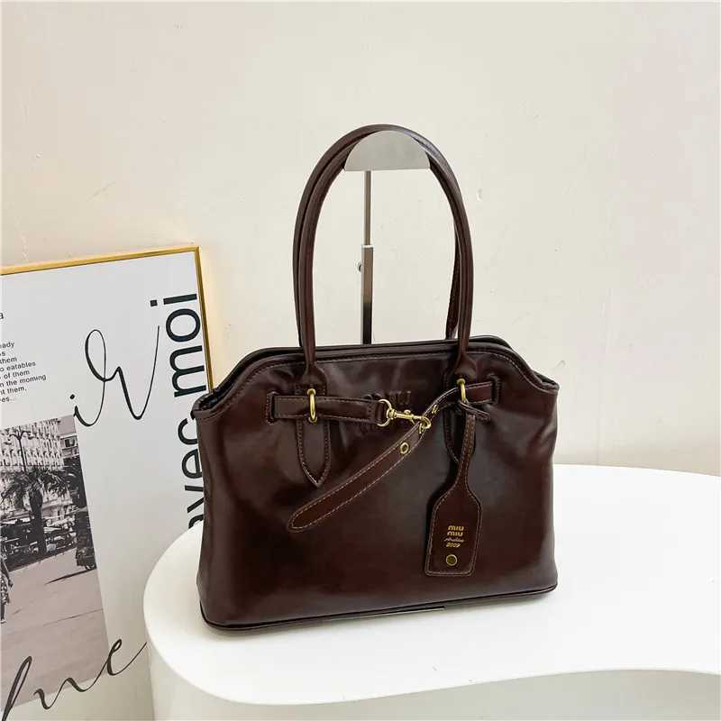 Popar leather handbag womens handbag designer messenger bag luxury cross shaped bag classic shoe bag Y250321