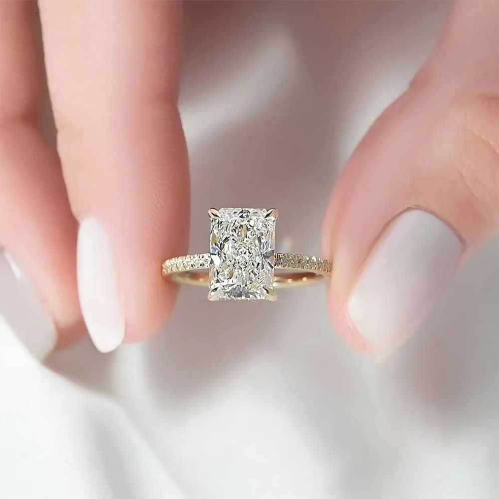 Wholesale D Color VVS1 2.0ct Radiant Cut Moissanite Jewelry Original Diamond 925 Silver Ring for Women